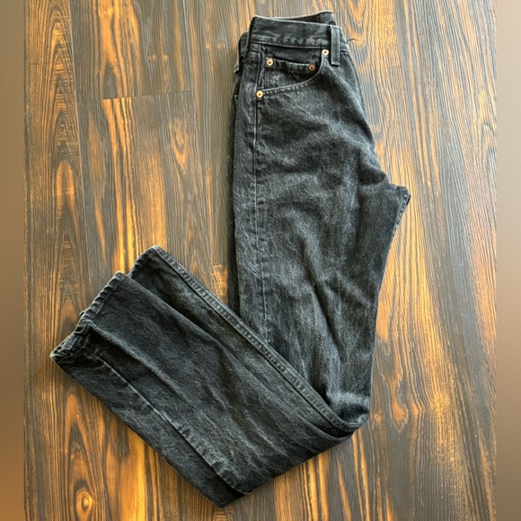 Vintage Levi’s 501 Black Denim Jeans 26x32 Made In USA Women Classic Button Fly - Picture 1 of 8